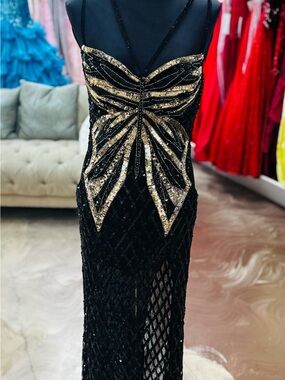 Black & Gold Sequin Prom Gown - Elegant Women's Evening Dress